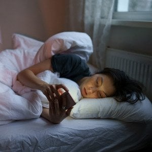 Social media before bedtime wreaks havoc on sleep&mdash;a sleep researcher explains why screens alone aren&#039;t the main culprit
