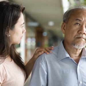 How to help an elderly person with dementia