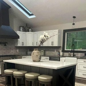 How to choose a range hood for a sloped ceiling