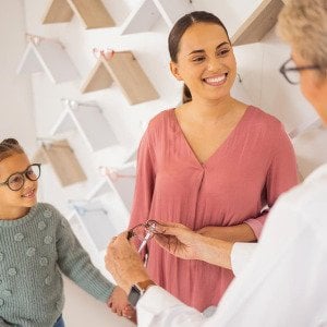 How to choose glasses for kids