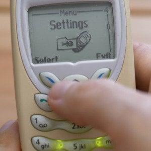 The ringtone throwback: Embrace 2000s nostalgia without letting your phone ruin the holidays