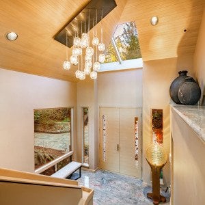 Statement lighting: A defining feature of modern luxury architecture