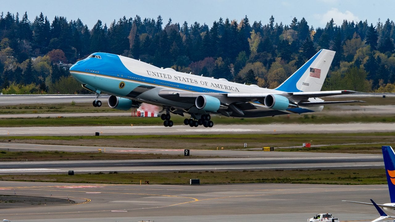 US Air Force's Air Force One Boeing 747-200B (VC-25A) leaving Seattle-Tacoma International Airport.