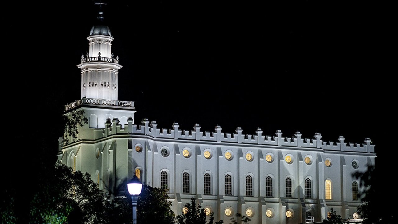 A view outside of the St. George Temple at night.
