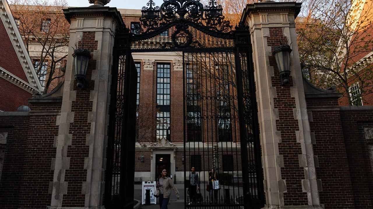 Are America’s top colleges letting in more students from low-income backgrounds?