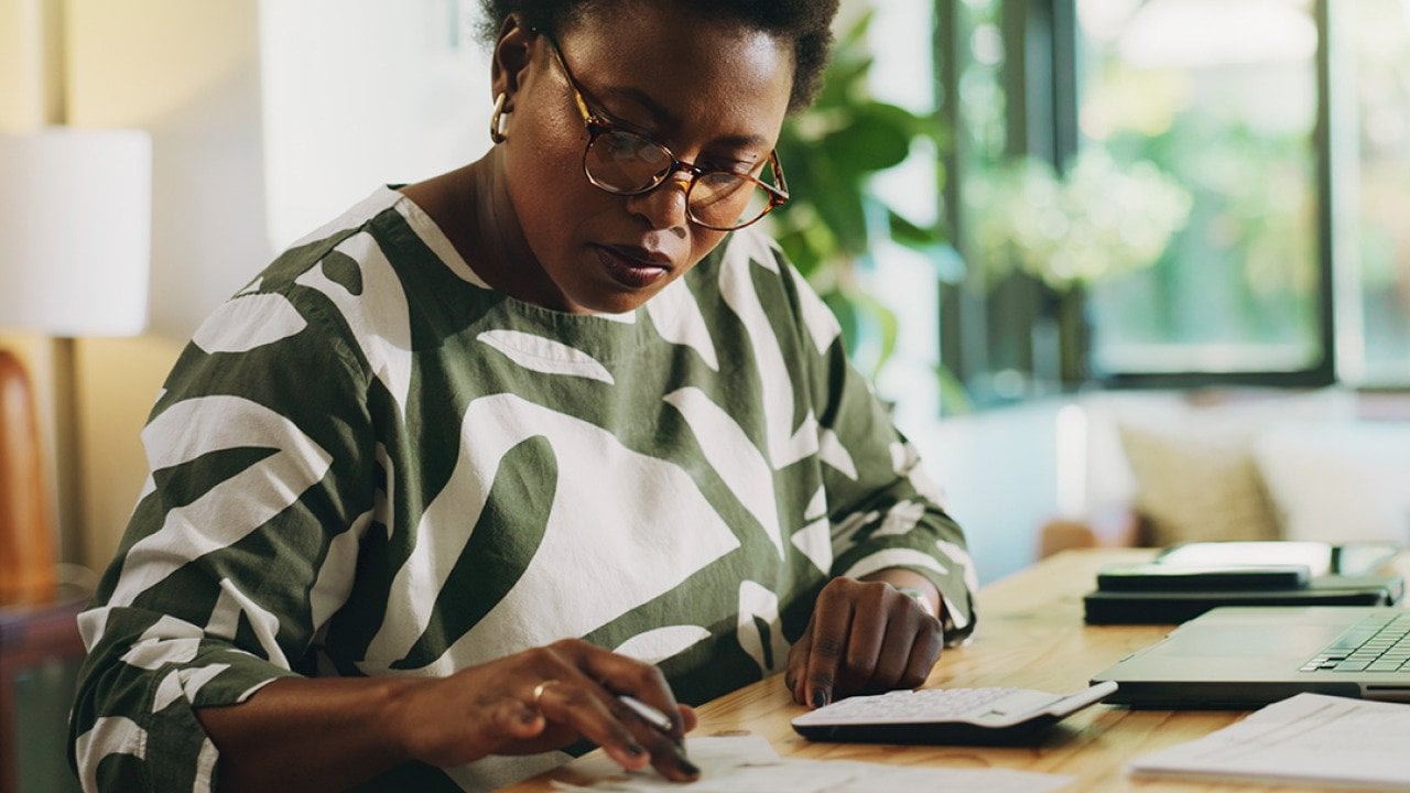 Money market account vs. savings account: Which is better for you?