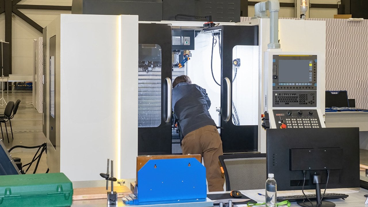 What a 188,000-query analysis reveals about AI overviews in manufacturing