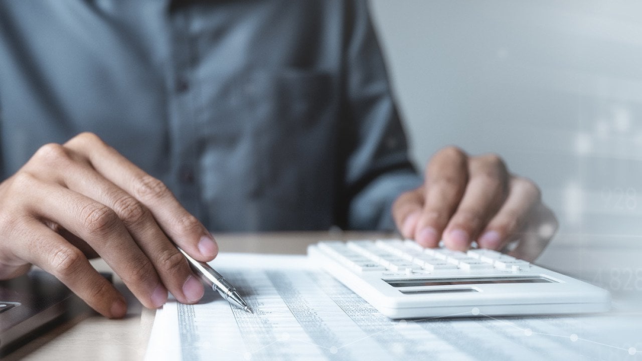 Business bank account vs. personal bank account: Key differences