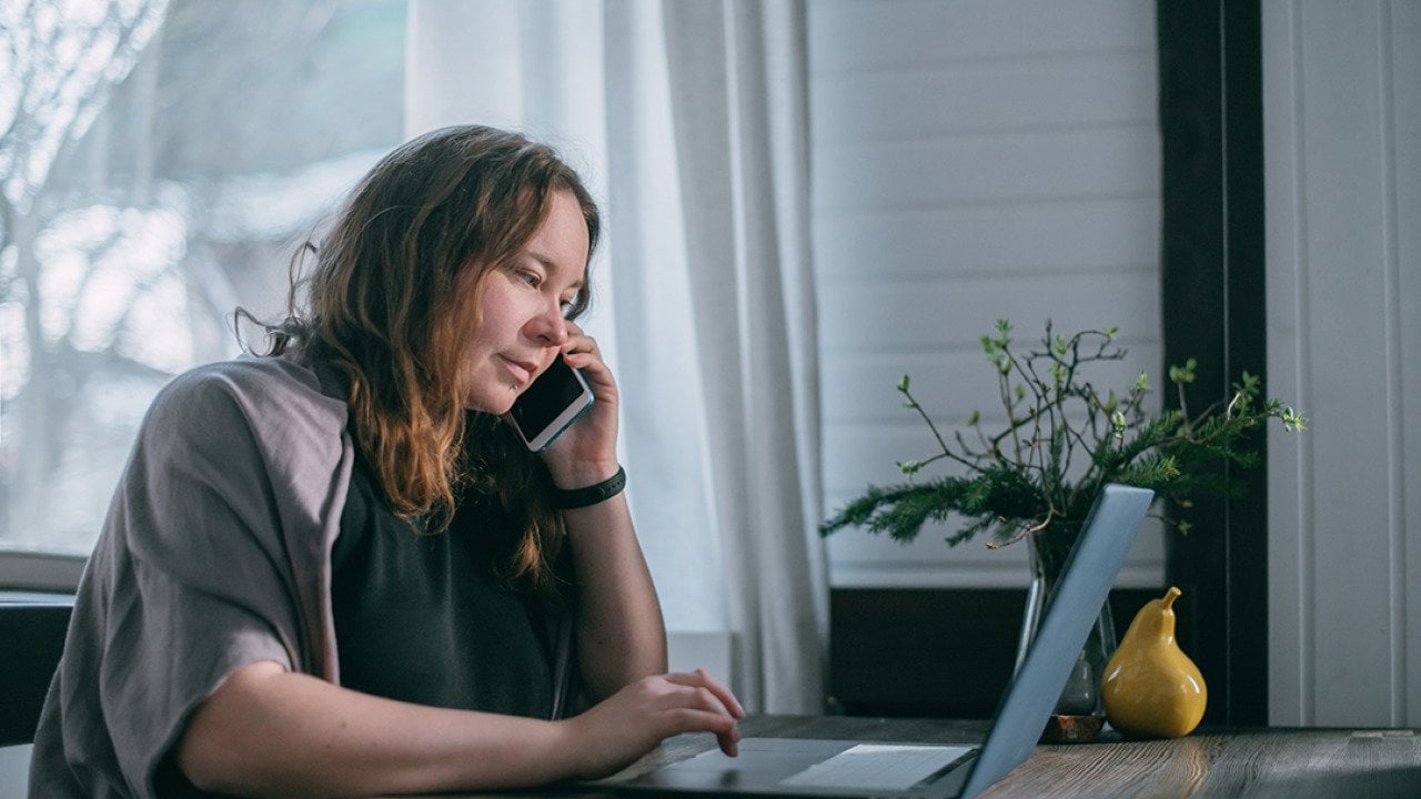 How much do US companies save by hiring in Latin America?