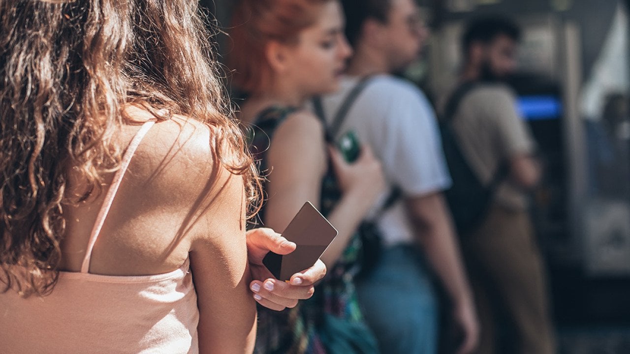 How do I avoid checking account fees?