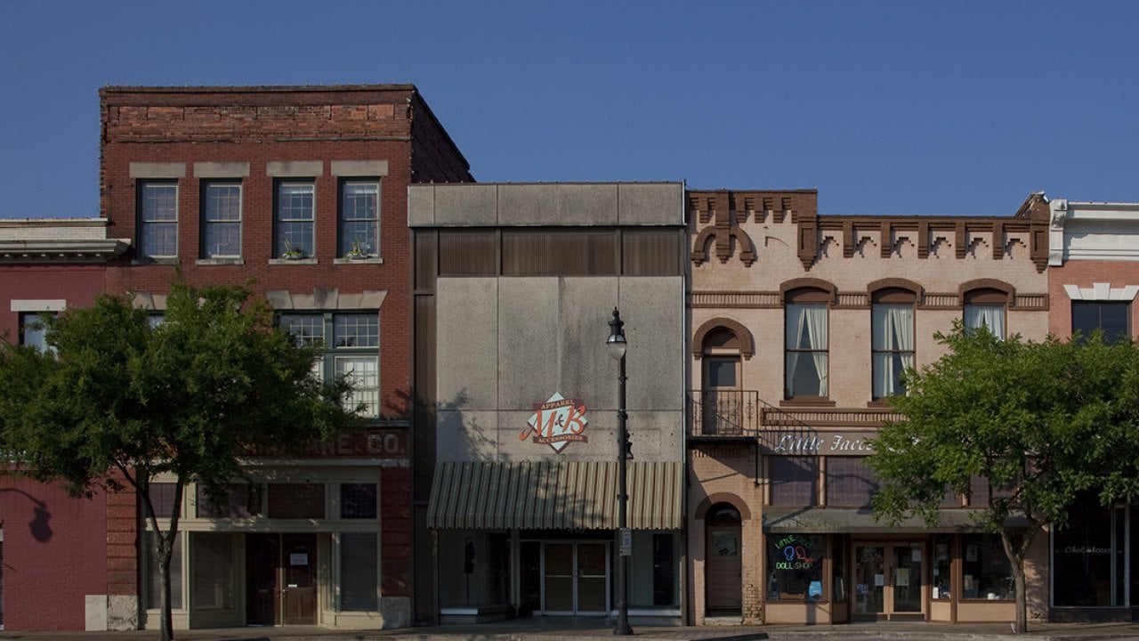 A street in Gadsden, Alabama.
