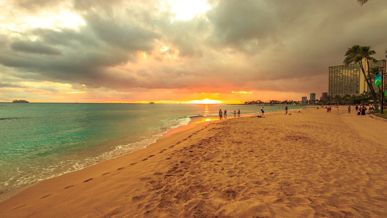Hawai’i is one of fall’s best airfare deals. Here’s why.