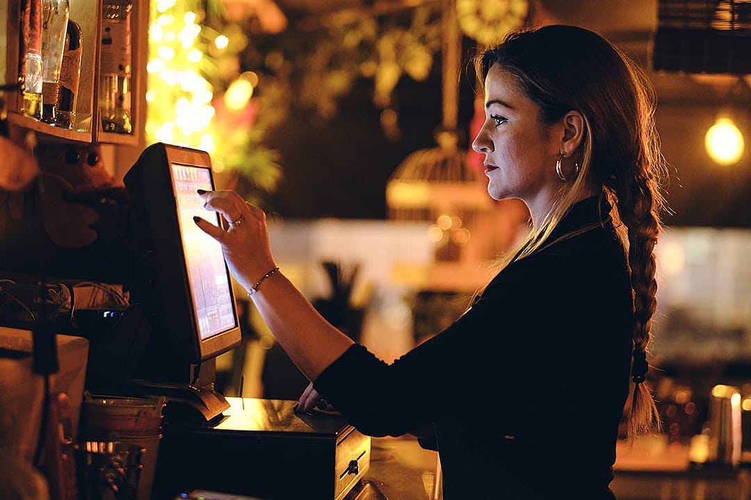Survey: How US restaurants are handling inflation, labor, AI, and revenue growth