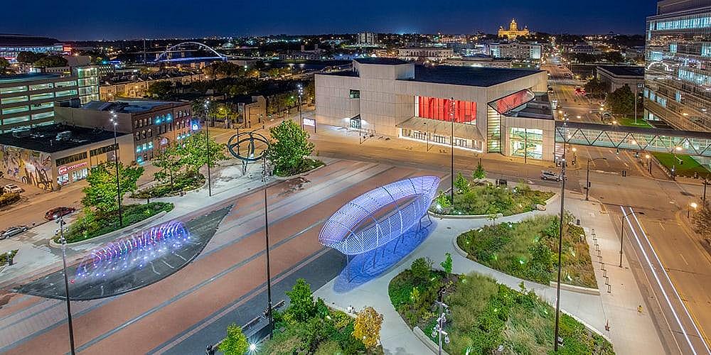 Iowa: Cowles Commons, Des Moines