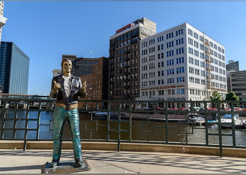 #28. Bronze Fonz