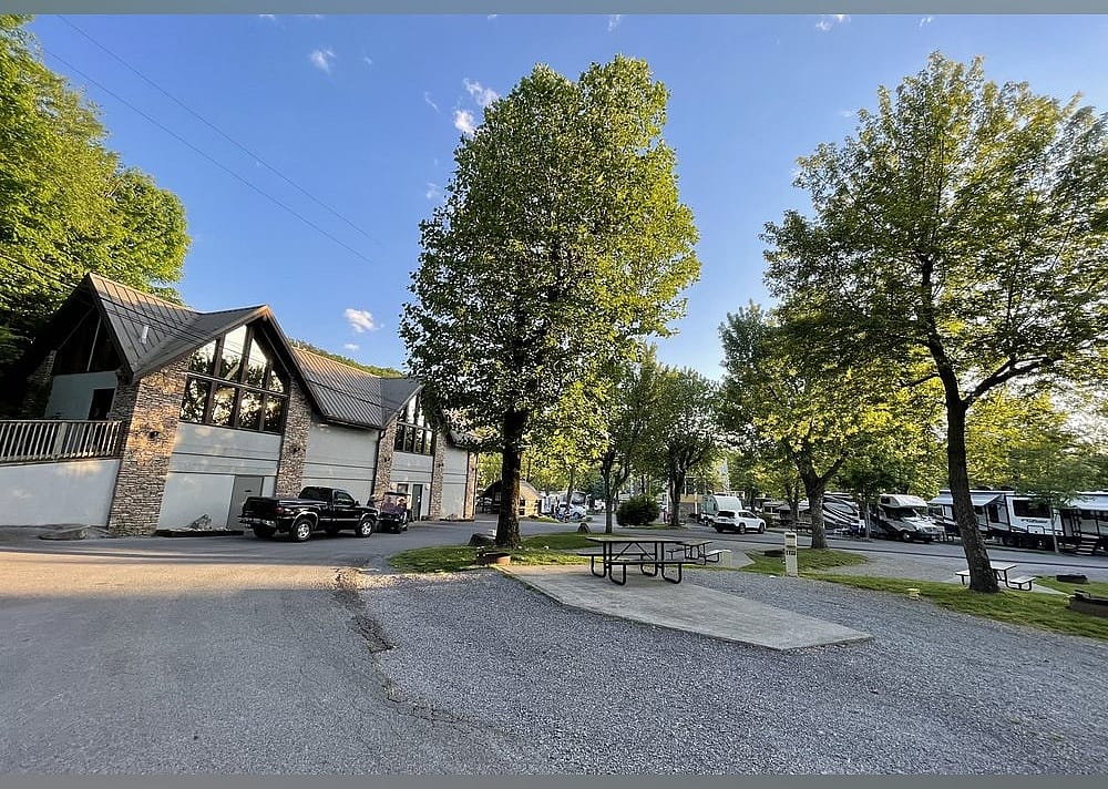 #5. Riveredge Rv Park