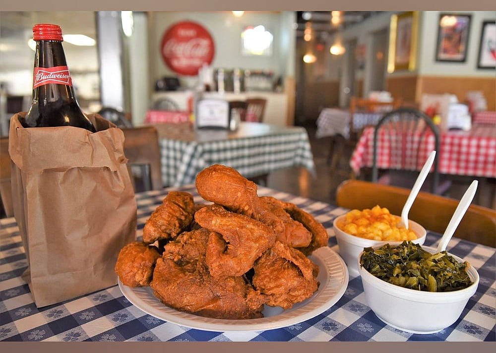 #3. Gus's World Famous Fried Chicken - Lovell Road