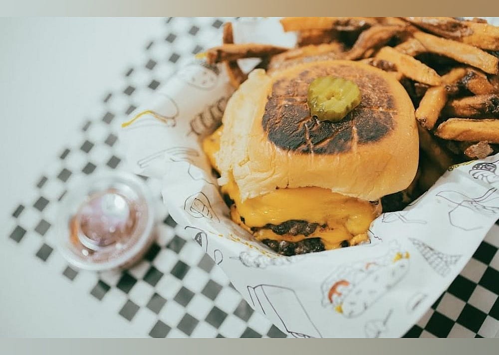 #1. Sundaze Burgers