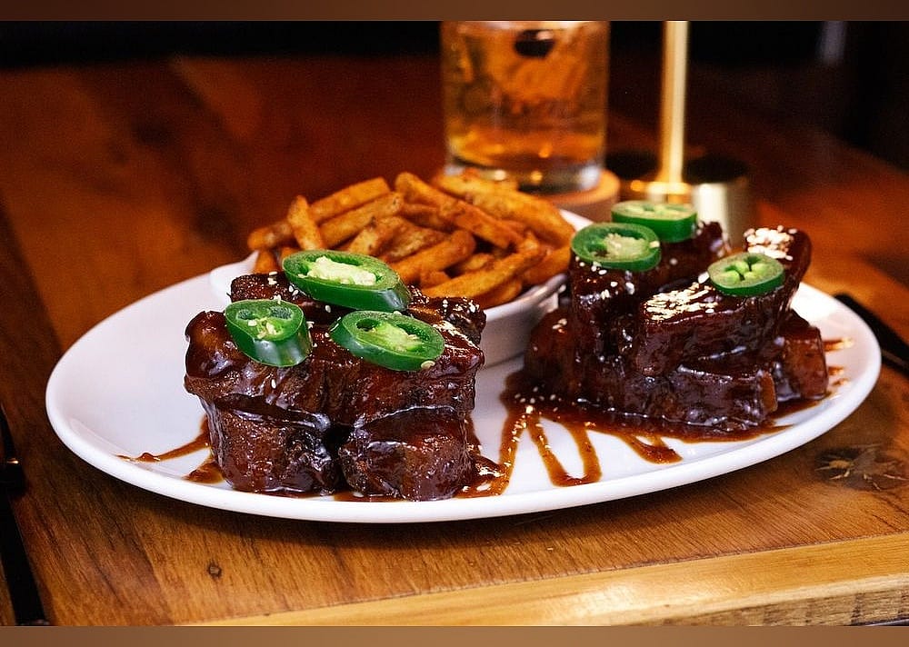 #4. Carson's Food & Drink - On Main