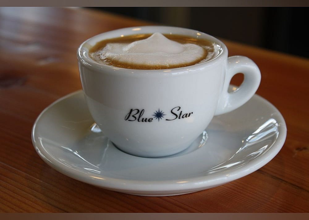 #4. Cafe Columbia