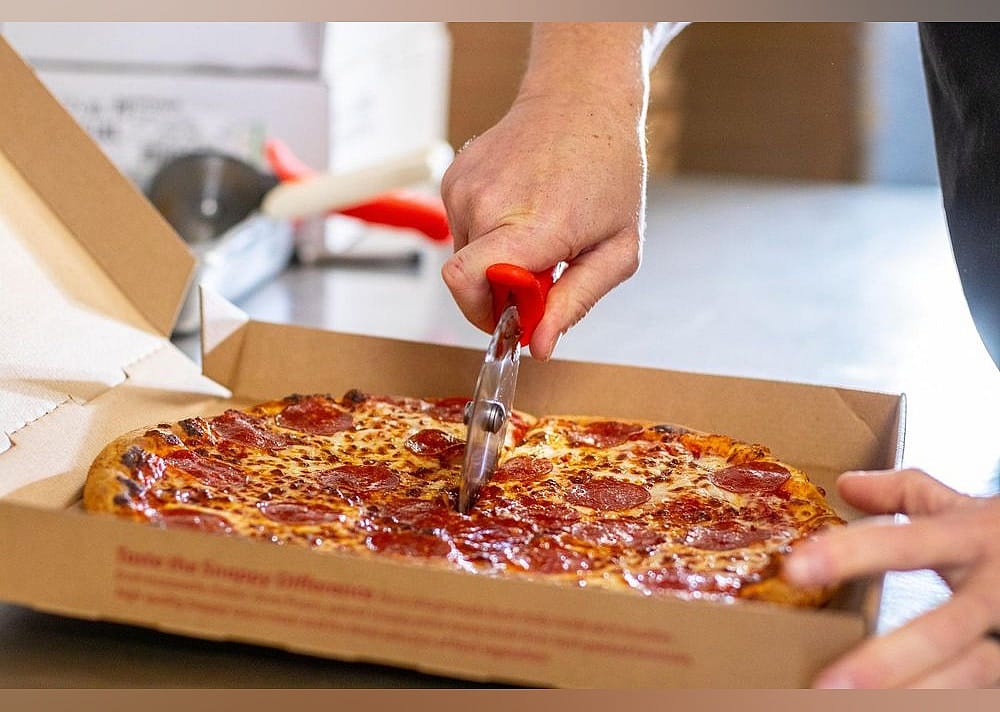 #7. Snappy Tomato Pizza