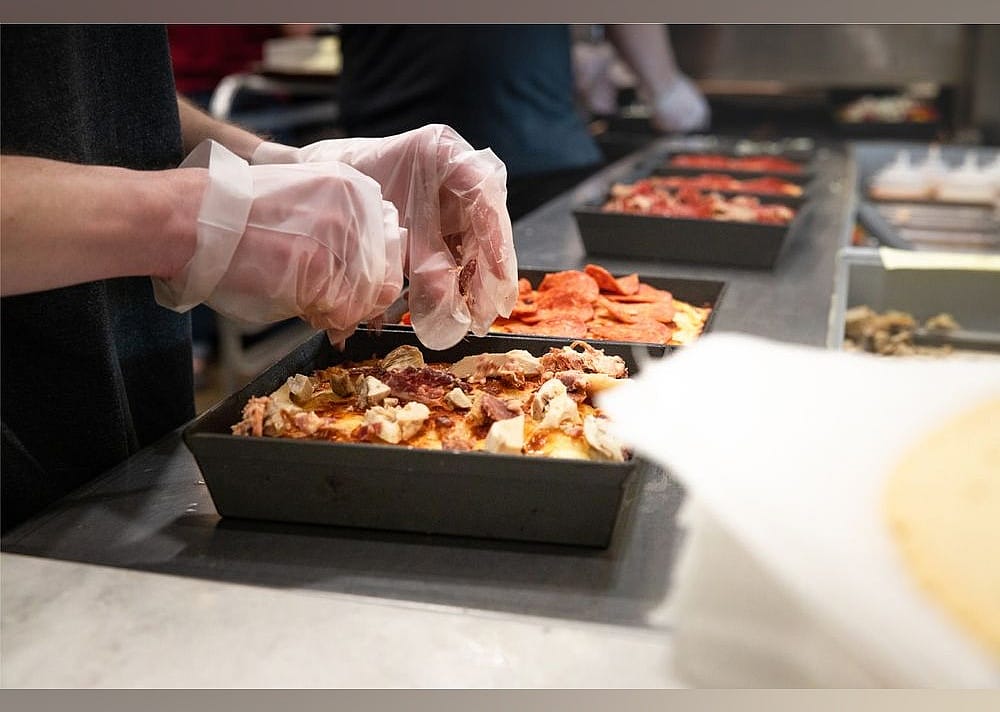 #2. Azzip Pizza
