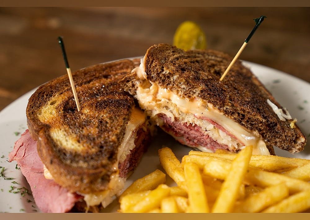 #21. O'Leary's Bar & Grill