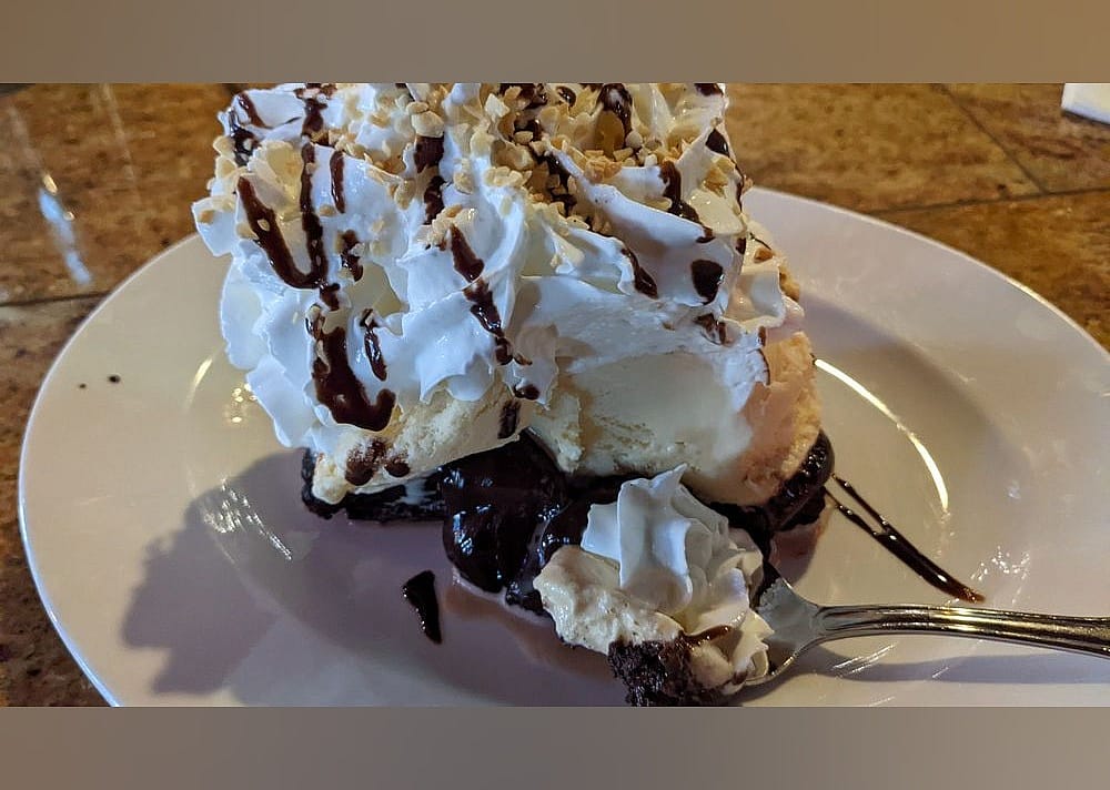 #2. Leff-T's Steakhouse & Grill