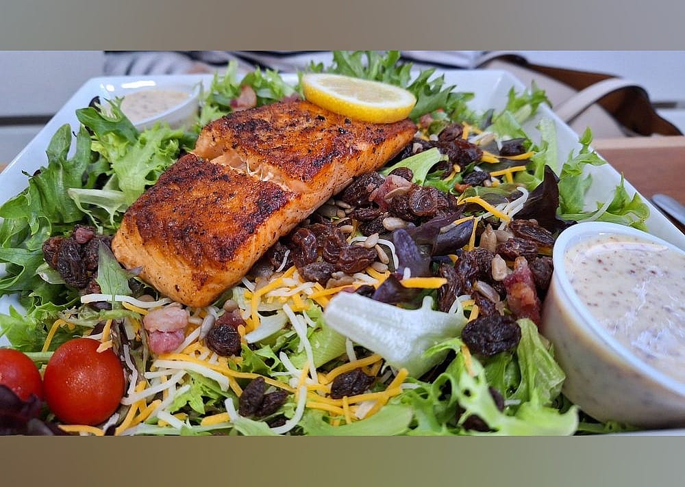 #25. Fish Tales Lakeside Grille