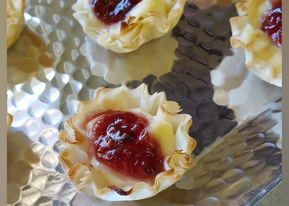 Brie Cups