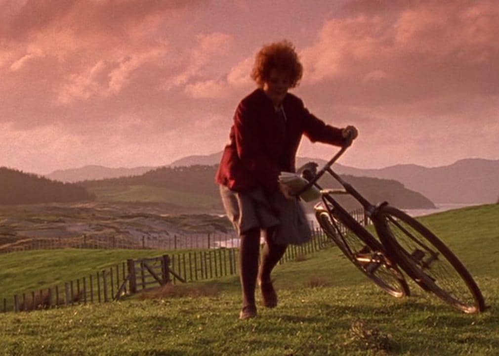 #47. An Angel at My Table (1990)