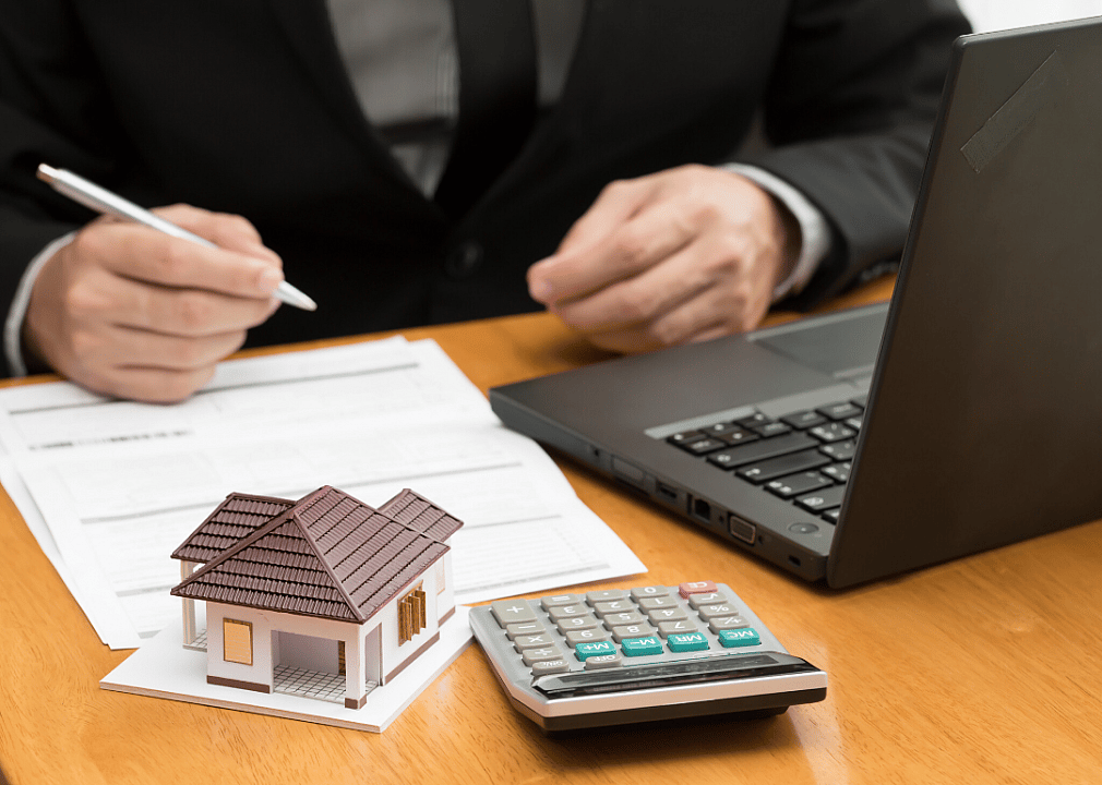 #39. Loan officers