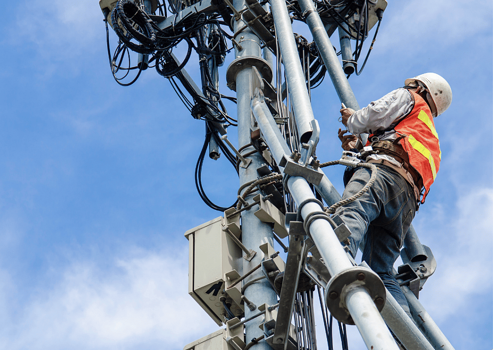 #28. Radio, cellular, and tower equipment installers and repairers