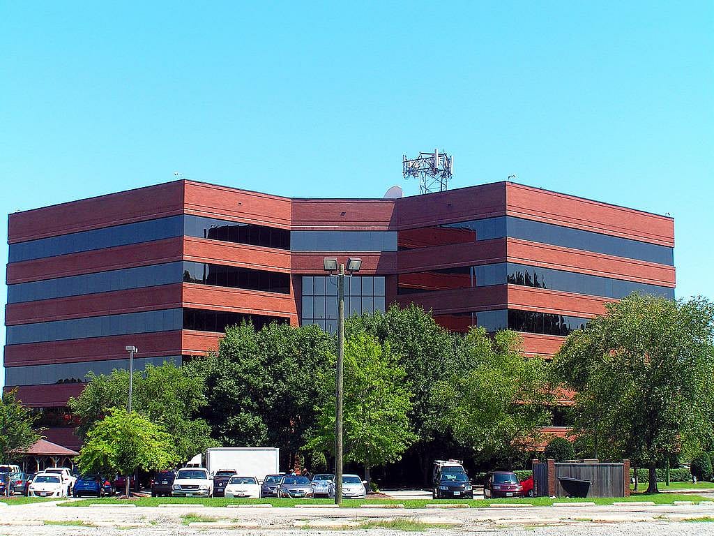 #4. ECPI University