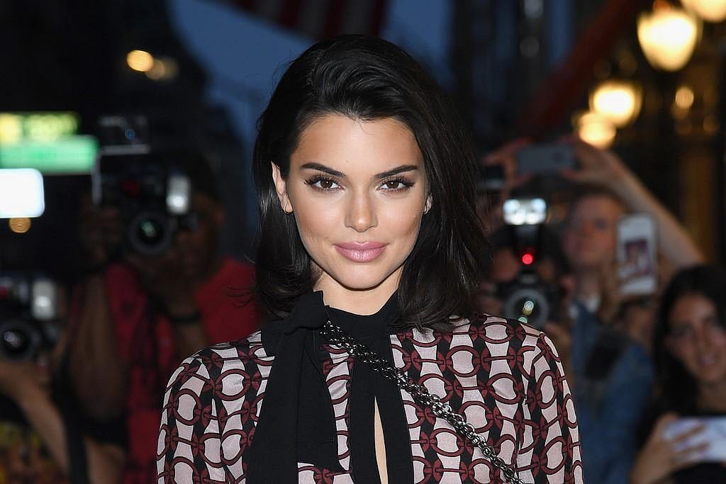 Kendall Jenner: Mew
