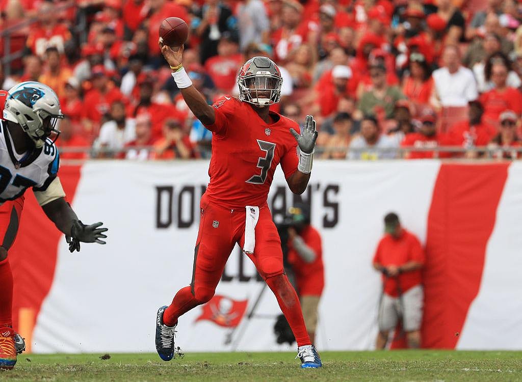 New Orleans Saints (10-2) @ Tampa Bay Buccaneers (5-7)