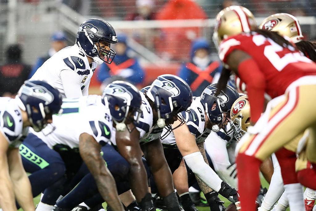 Kansas City Chiefs (11-3) @ Seattle Seahawks (8-6)
