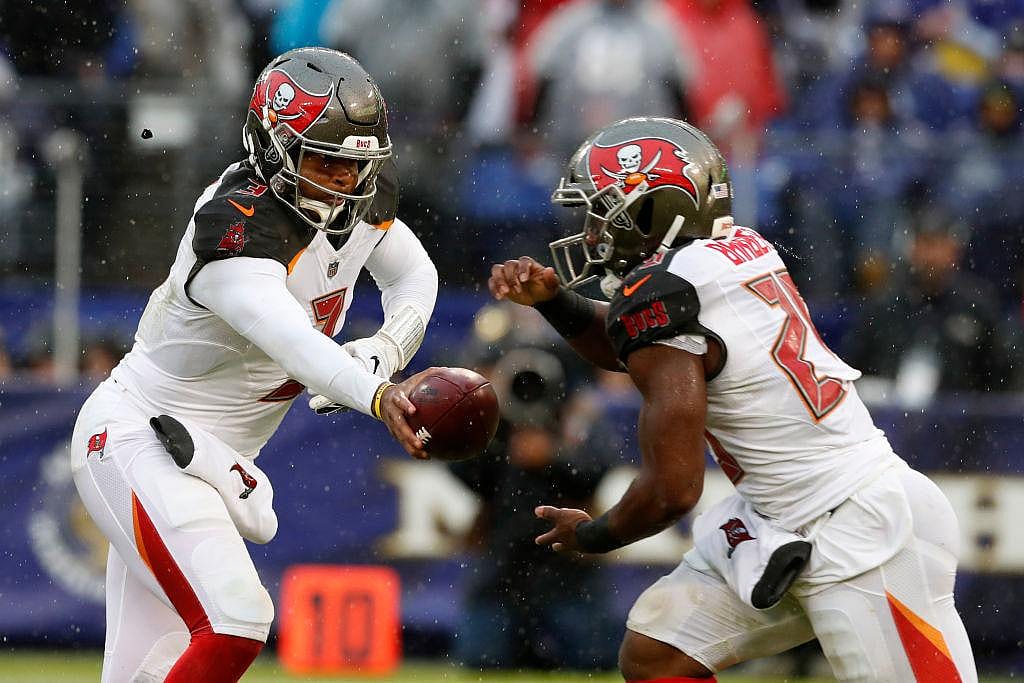 Tampa Bay Buccaneers (5-9) @ Dallas Cowboys (8-6)