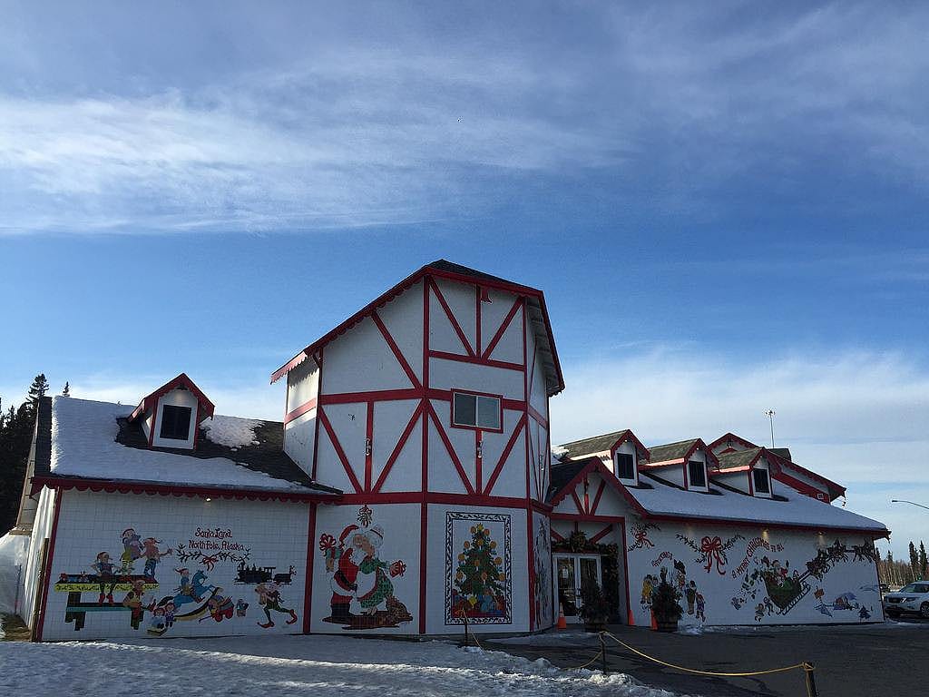 Alaska: Santa Claus House