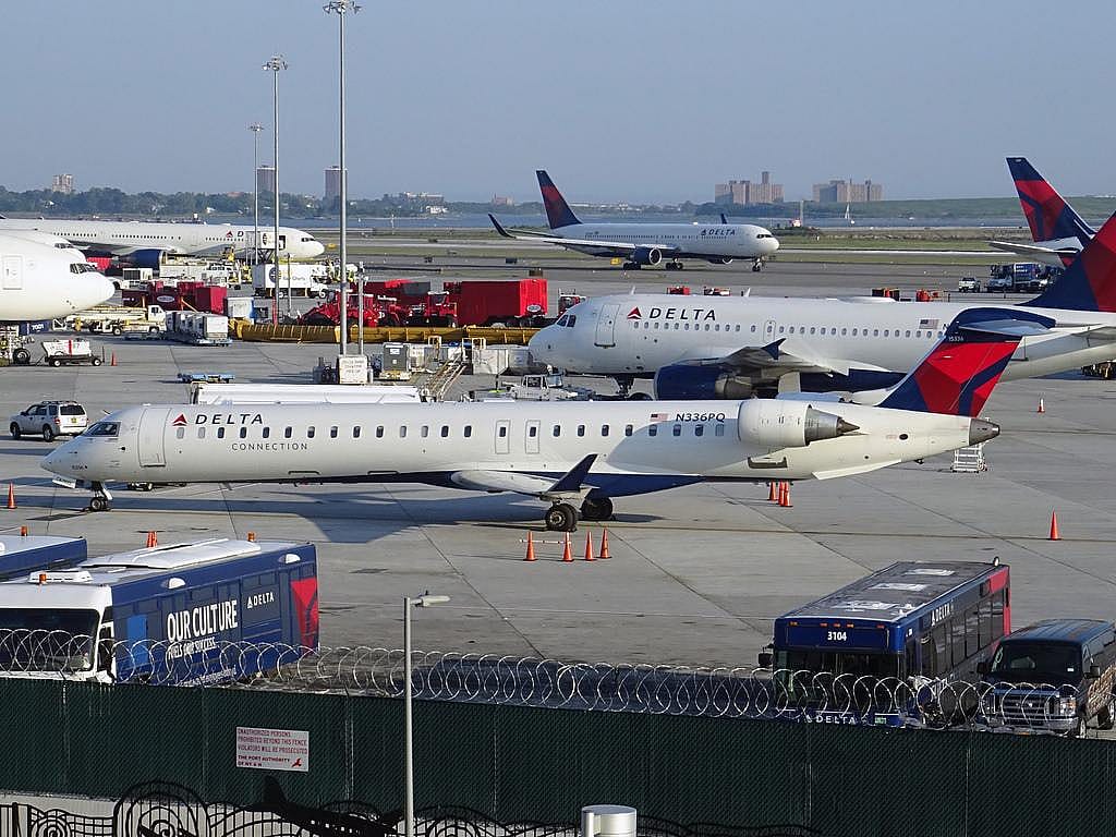 #10. Endeavor Air Inc.