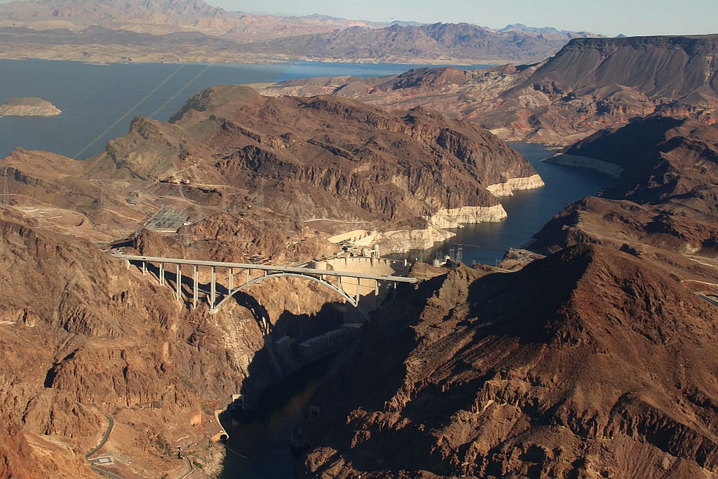 There are bodies buried in Hoover Dam