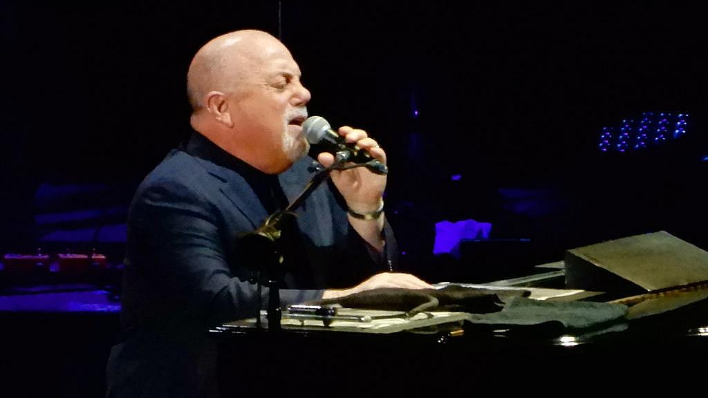Billy Joel, 69