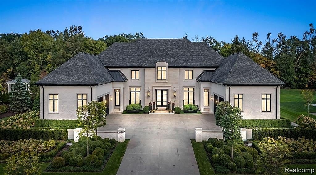 #27. 20910 Turnberry Blvd, Northville