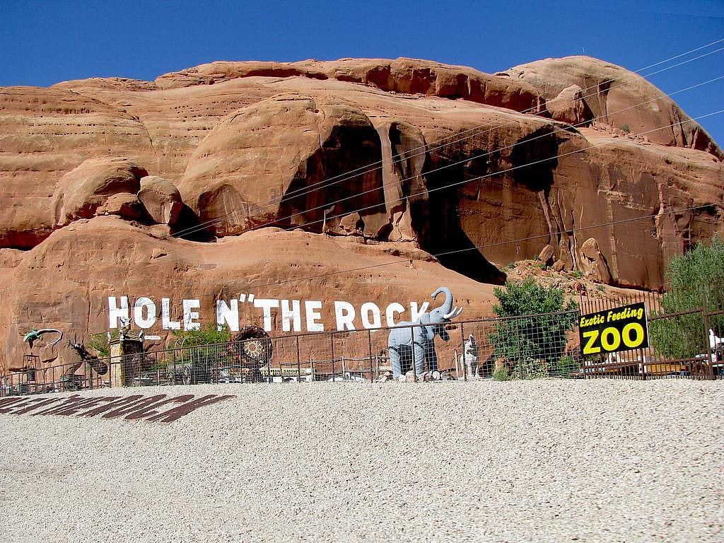 Utah: Hole N The Rock