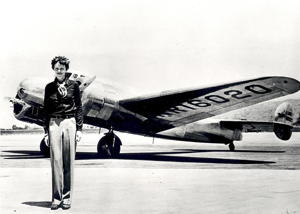 1932: Amelia Earhart makes history twice