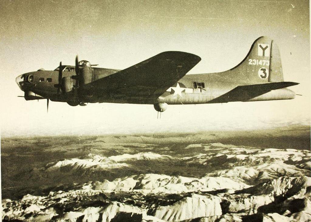 1946: Radio-flown airplanes and air museum established
