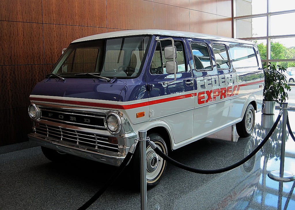 1973: FedEx starts shipping