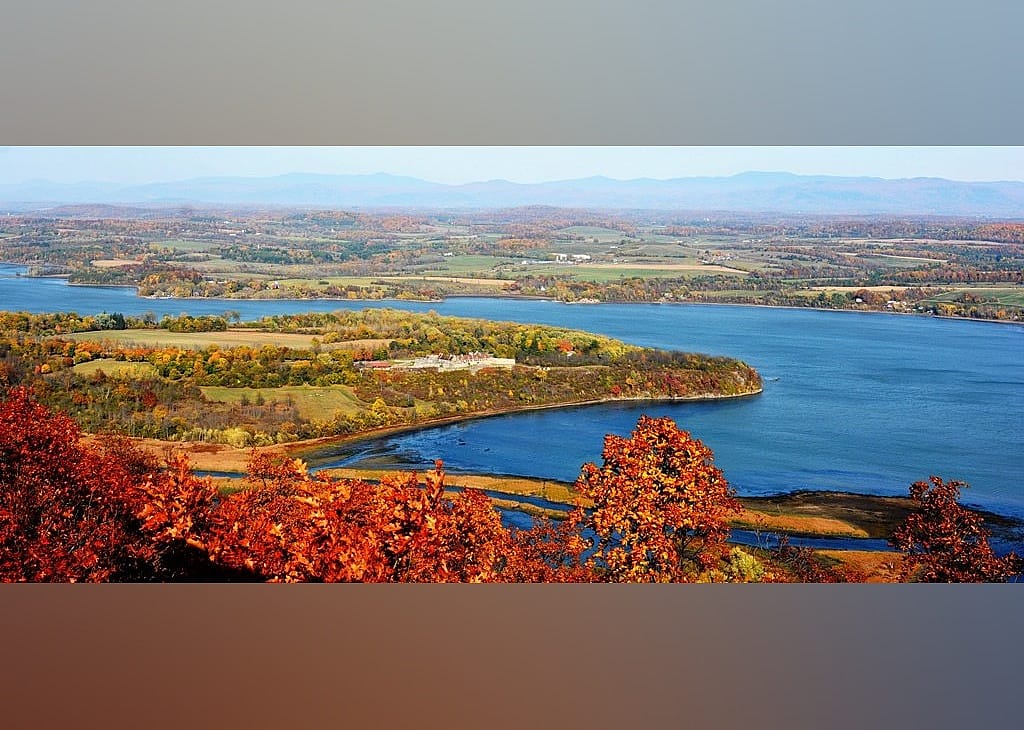 #9. Mt. Defiance