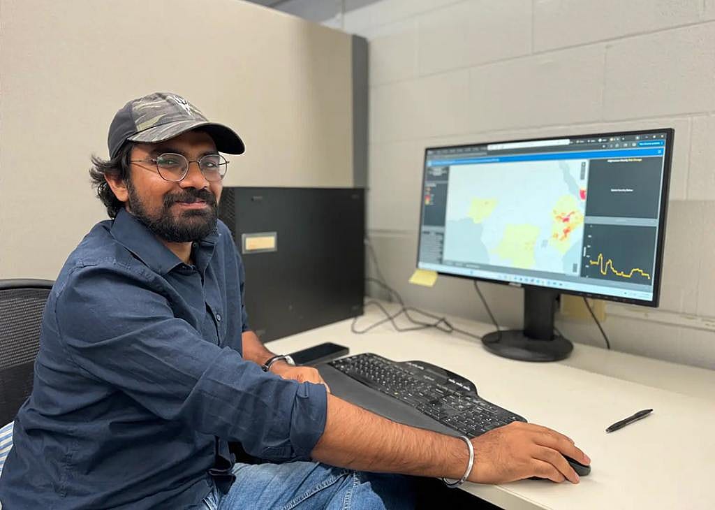Sunil Kumar working on a Vibrio surveillance tool at the University of Florida.