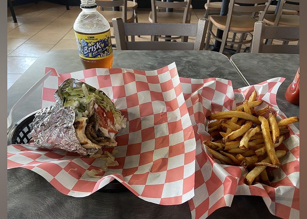 Greek: Gyro Guys